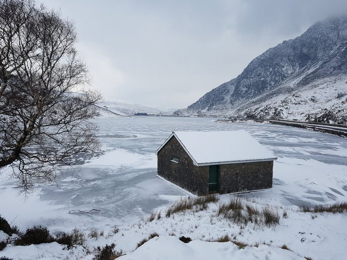 Llyn Ogwen frozen over. Photo courtesy of the North Wales Police.